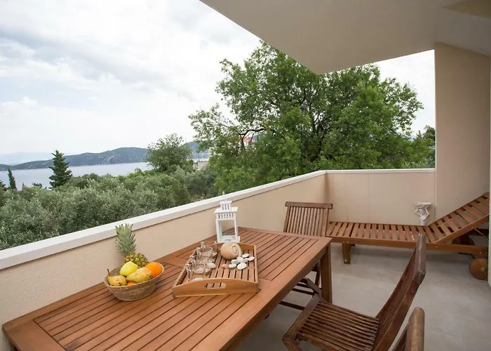 Captain's Račišće