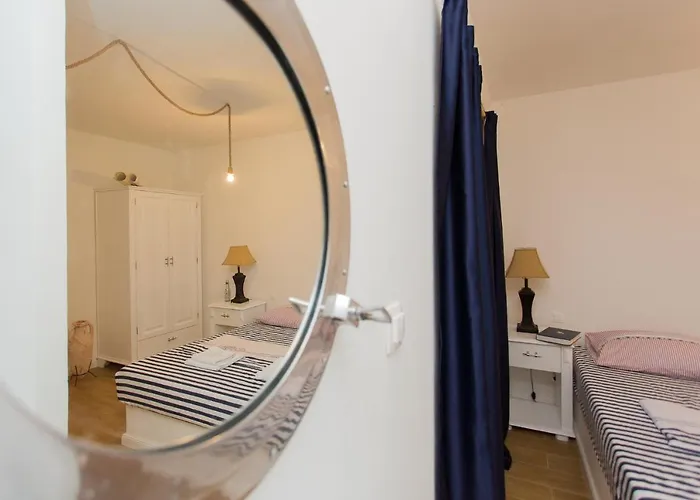 Captain's * Račišće